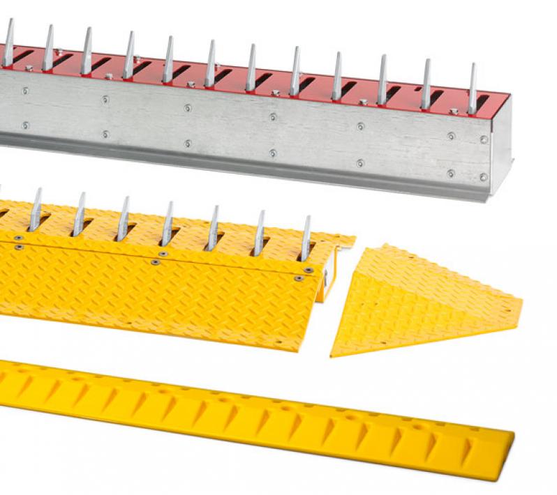 1610 Traffic Control Spikes